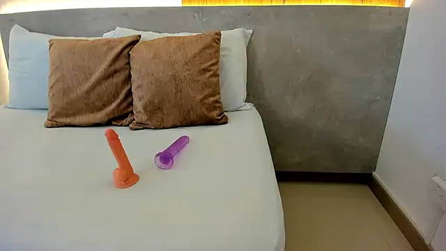 Snapshot of samantha_17_ chatting on September 2025 02:05:02 AM samantha 17 online show from September 2025 02:05:02 AM