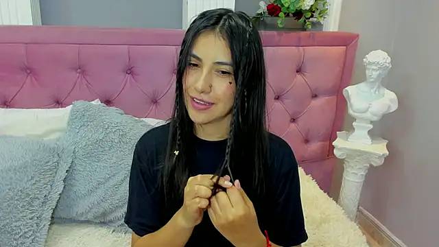 miel latina online show from April 2026 08:37:01 PM