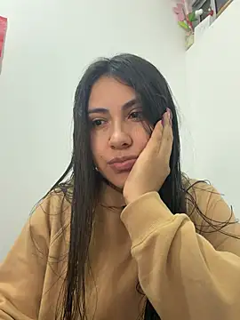 Snapshot of miel_latina chatting on July 2026 09:14:01 PM miel latina online show from July 2026 09:14:01 PM