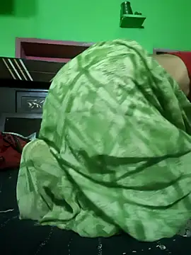 Snapshot of Shreya-couple chatting on October 2025 01:24:02 AM Shreya-couple online show from October 2025 01:24:02 AM