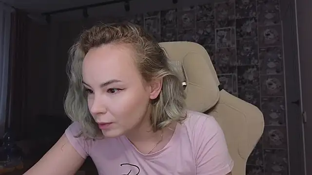 CutieGoose online show from October 2025 08:24:02 AM