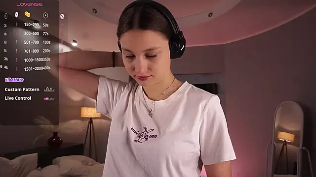 MercBoone online show from November 2025 09:58:01 AM