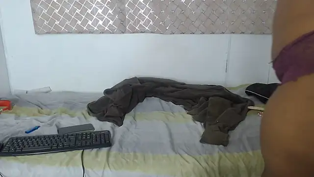 BustyBooty699 online show from June 2026 07:25:01 PM