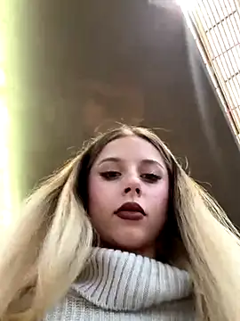 BabyAnais online show from October 2025 01:23:01 PM