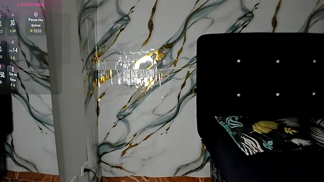 RoxanaBorns  online show from July 2026 12:31:02 PM