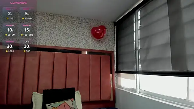 Hanna Lee   online show from September 2025 08:23:01 PM