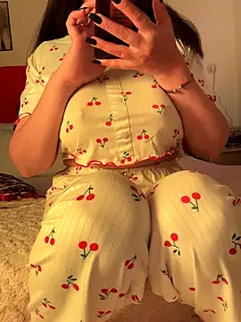 OnlyRima online show from November 2025 01:33:02 PM