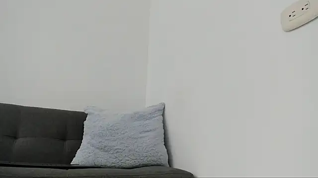 Snapshot of lara_and_danny chatting on October 2025 06:52:02 PM lara and danny online show from October 2025 06:52:02 PM