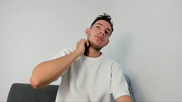 Snapshot of lara_and_danny chatting on October 2025 01:56:02 PM lara and danny online show from October 2025 01:56:02 PM