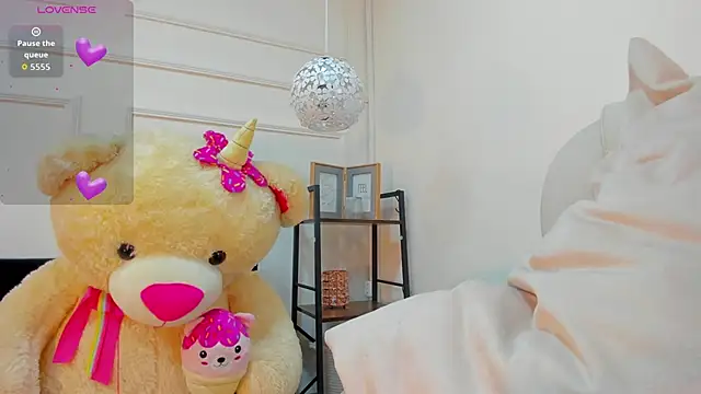 im Lorena online show from January 2026 01:37:02 PM