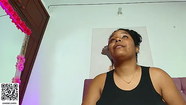 Snapshot of naomi_campbel_ chatting on November 2025 09:15:02 PM naomi campbel online show from November 2025 09:15:02 PM