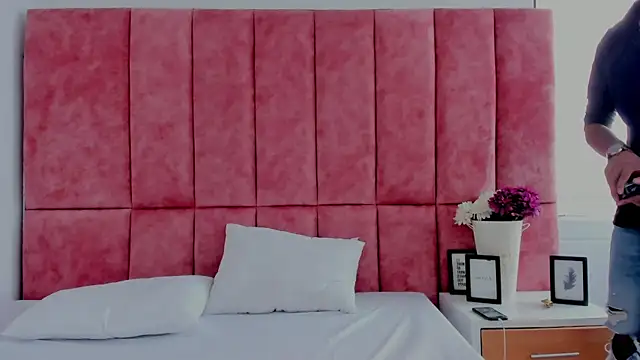 HellAndDante  online show from December 2025 09:21:02 PM