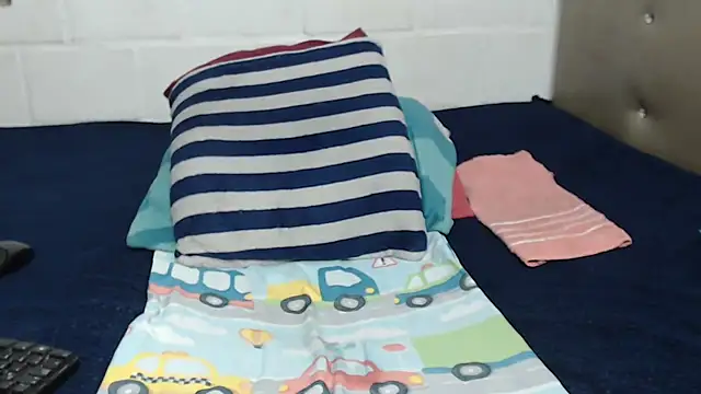 blondehotsquirt online show from September 2025 05:01:02 AM