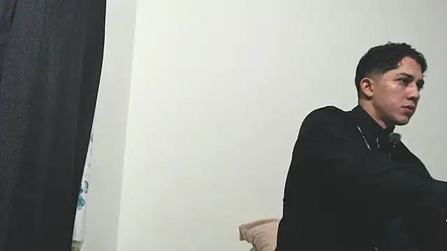 Snapshot of Penelope77 chatting on October 2025 06:21:01 AM Penelope77 online show from October 2025 06:21:01 AM