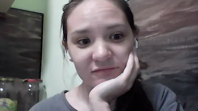 Snapshot of KatrinxCute chatting on September 2025 04:28:02 PM KatrinxCute online show from September 2025 04:28:02 PM