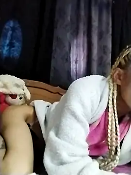 Snapshot of catrina_love chatting on May 2026 03:52:01 PM catrina love online show from May 2026 03:52:01 PM