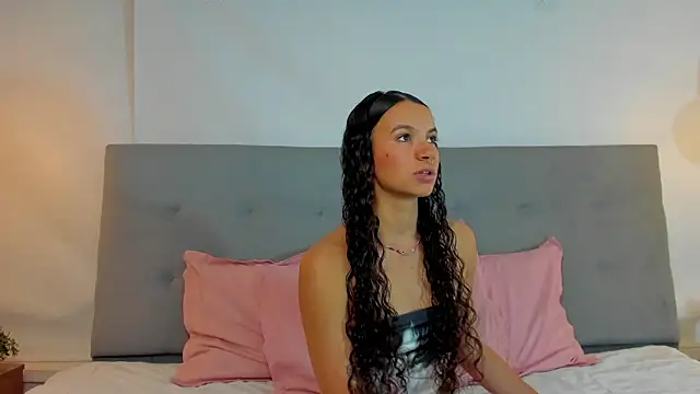 Snapshot of Luna_Claire chatting on September 2025 12:52:01 PM Luna Claire online show from September 2025 12:52:01 PM