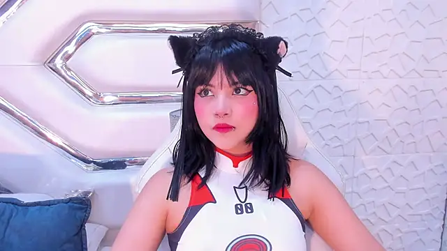 TatiLee online show from November 2025 05:23:01 PM