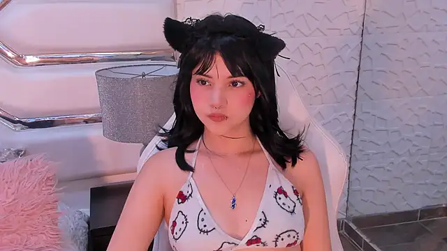 TatiLee online show from November 2025 06:30:01 PM