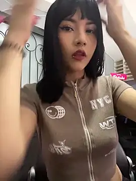 TatiLee online show from April 2026 02:29:02 PM