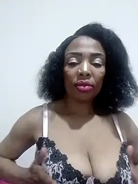 Snapshot of SEXYMOANSXX chatting on September 2025 06:53:01 PM SEXYMOANSXX online show from September 2025 06:53:01 PM