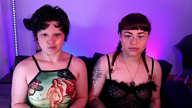 marsearth22  online show from October 2025 04:30:01 PM