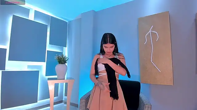 Snapshot of MiaLaurence chatting on September 2025 07:37:01 PM MiaLaurence online show from September 2025 07:37:01 PM