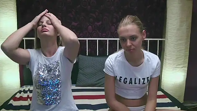 BlondeWitches online show from September 2025 01:00:01 PM