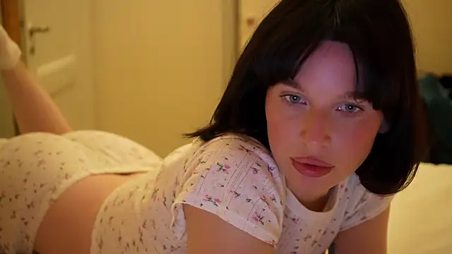 ellaa91 online show from March 2026 06:45:02 PM