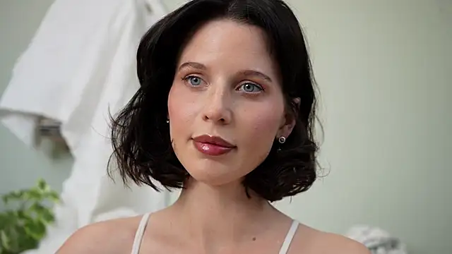 ellaa91 online show from April 2026 10:27:02 AM