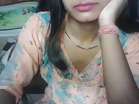 ROSE GOLDE online show from May 2026 08:53:02 AM