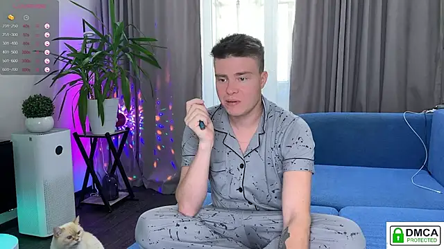 Snapshot of holy_eggs_02 chatting on September 2025 04:58:02 AM holy eggs 02 online show from September 2025 04:58:02 AM