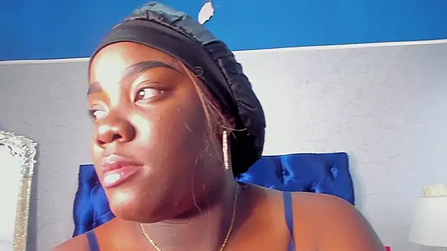 Snapshot of TANISHA_HILL chatting on October 2025 07:44:01 PM TANISHA HILL online show from October 2025 07:44:01 PM