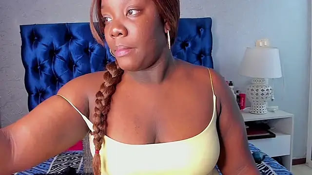 Snapshot of TANISHA_HILL chatting on October 2025 07:36:02 PM TANISHA HILL online show from October 2025 07:36:02 PM