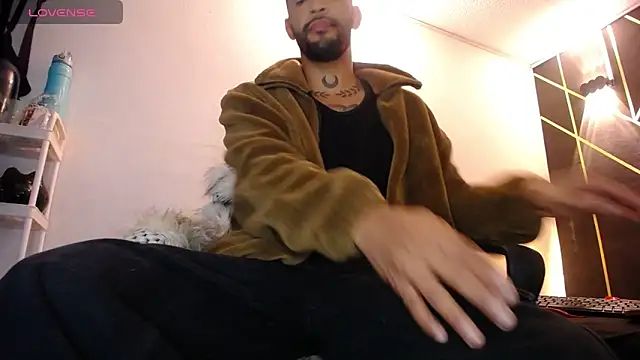 LickMyInk online show from December 2025 04:41:01 AM