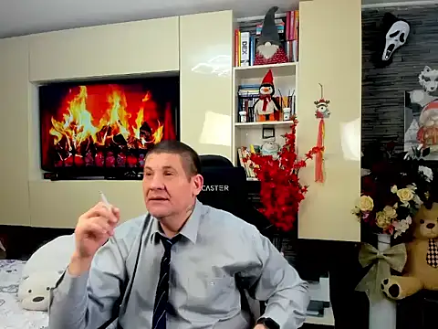 SpartacusDaddy48 online show from March 2026 06:13:01 PM