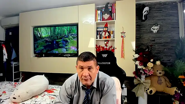 SpartacusDaddy48 online show from April 2026 06:30:01 AM