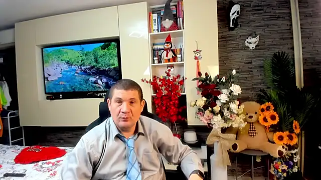 SpartacusDaddy48 online show from May 2026 08:20:02 AM