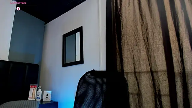 Snapshot of Maximo_Wolff chatting on October 2025 08:05:02 PM Maximo Wolff online show from October 2025 08:05:02 PM