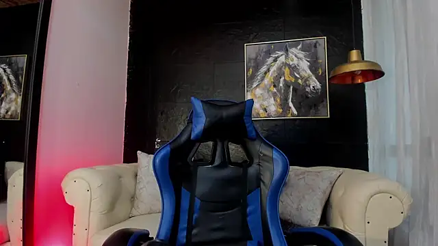 Snapshot of Maximo_Wolff chatting on October 2025 08:07:02 PM Maximo Wolff online show from October 2025 08:07:02 PM