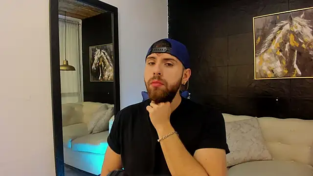 Snapshot of Maximo_Wolff chatting on October 2025 07:55:01 PM Maximo Wolff online show from October 2025 07:55:01 PM