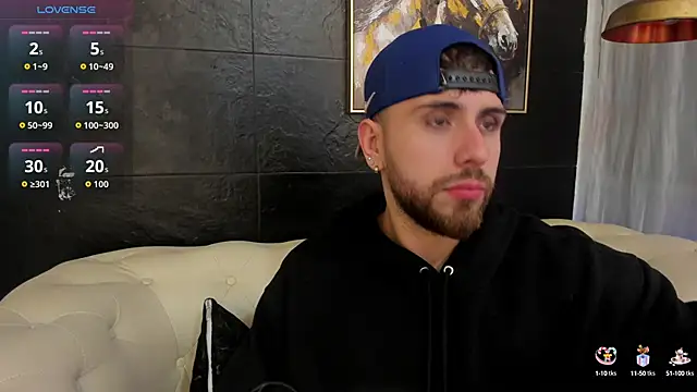 Snapshot of Maximo_Wolff chatting on October 2025 08:02:02 AM Maximo Wolff online show from October 2025 08:02:02 AM