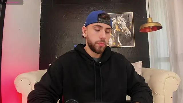 Snapshot of Maximo_Wolff chatting on October 2025 08:09:02 PM Maximo Wolff online show from October 2025 08:09:02 PM