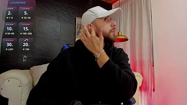 Snapshot of Maximo_Wolff chatting on November 2025 08:00:01 PM Maximo Wolff online show from November 2025 08:00:01 PM