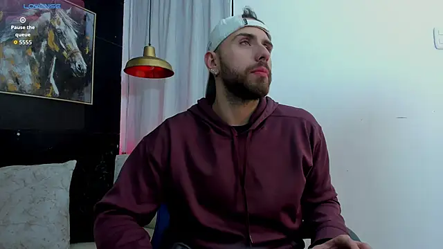 Snapshot of Maximo_Wolff chatting on November 2025 08:08:01 PM Maximo Wolff online show from November 2025 08:08:01 PM