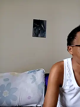 Miss-Hennessy online show from April 2026 10:46:01 AM