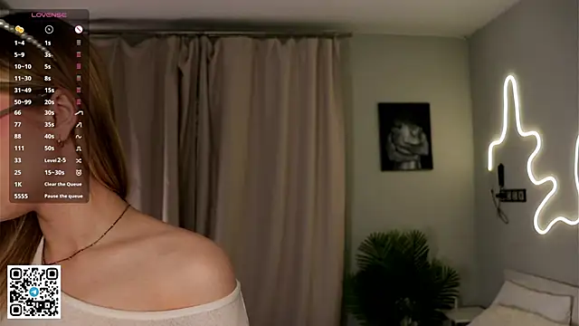 Snapshot of BeatrixCharton chatting on September 2025 06:13:02 PM BeatrixCharton online show from September 2025 06:13:02 PM