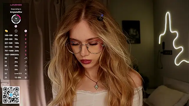 Snapshot of BeatrixCharton chatting on October 2025 04:20:02 PM BeatrixCharton online show from October 2025 04:20:02 PM