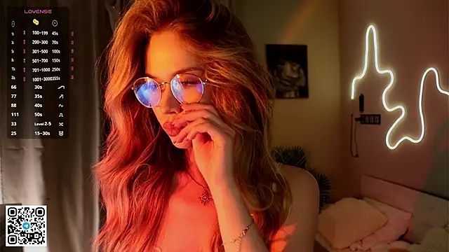 Snapshot of BeatrixCharton chatting on October 2025 07:03:01 PM BeatrixCharton online show from October 2025 07:03:01 PM