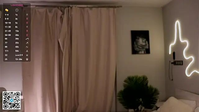 Snapshot of BeatrixCharton chatting on October 2025 07:09:02 PM BeatrixCharton online show from October 2025 07:09:02 PM